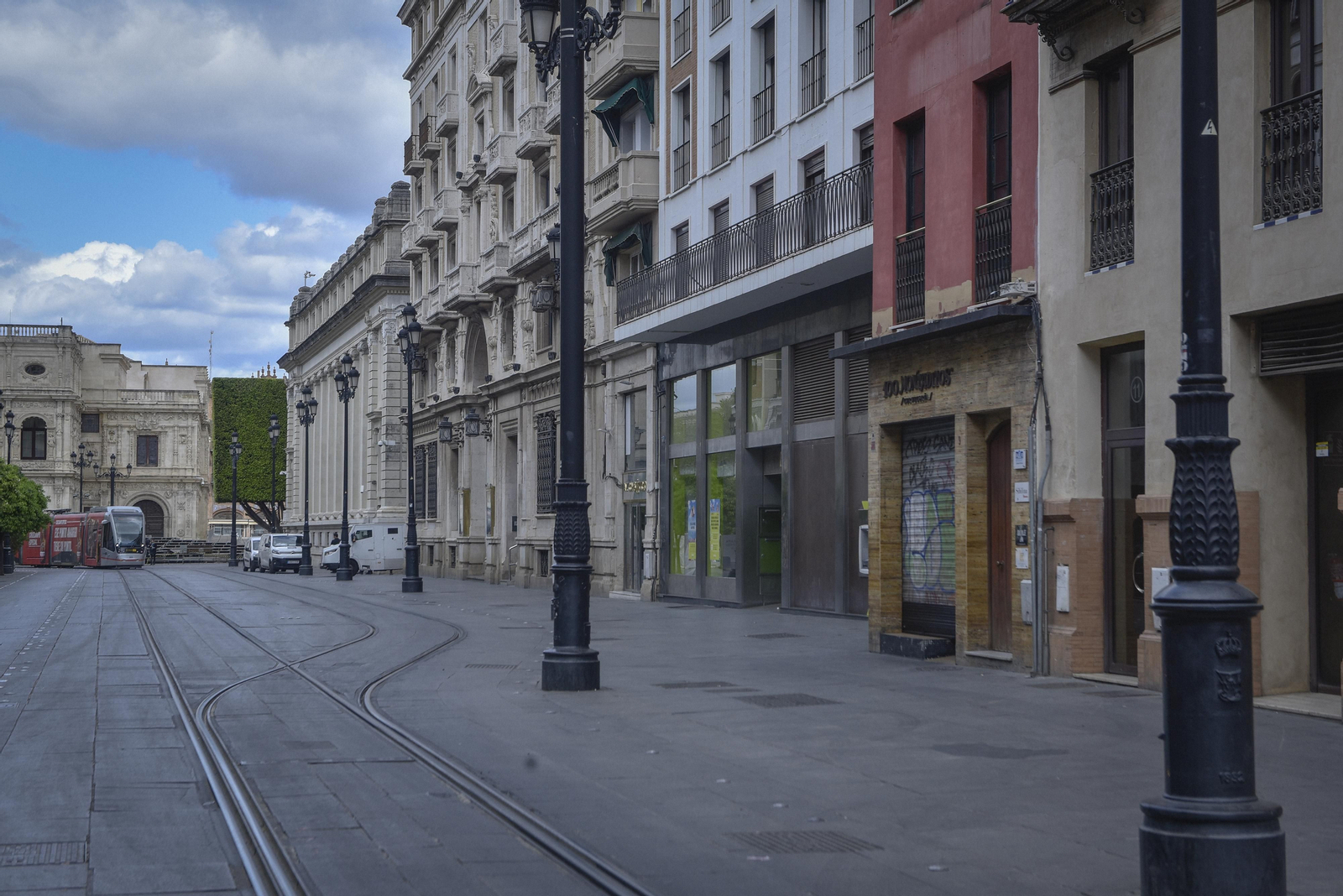 Las imágenes del estado de alarma en Sevilla