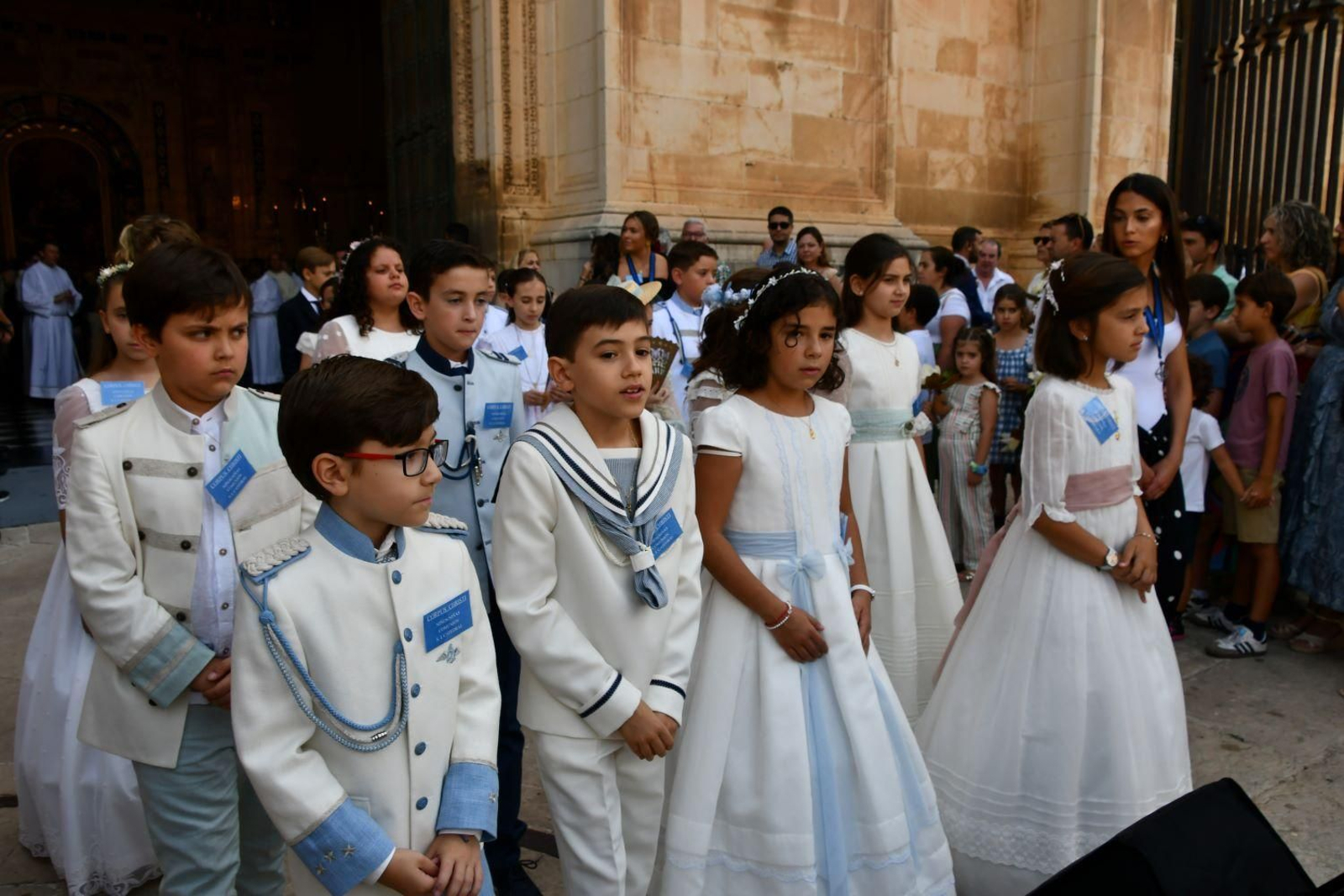 El Santísimo Sacramento llena de esperanza el corazón de los fieles jiennenses, en imágenes