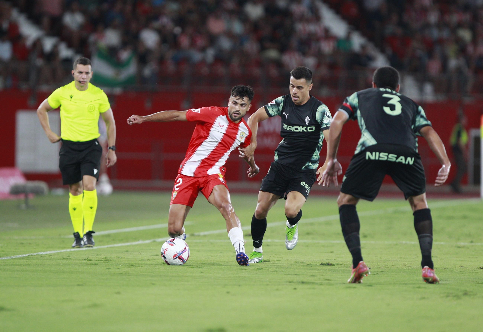 El partido U.D. Almería-Sporting de Gijón, en imágenes