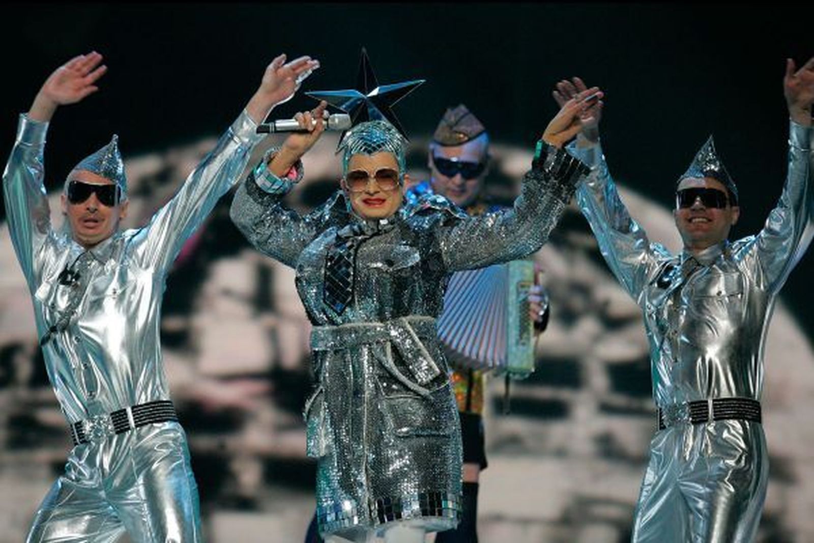 El ucraniano Verka Serduchka, de lo mas fascinante que ha ofrecido Eurovisión en este siglo