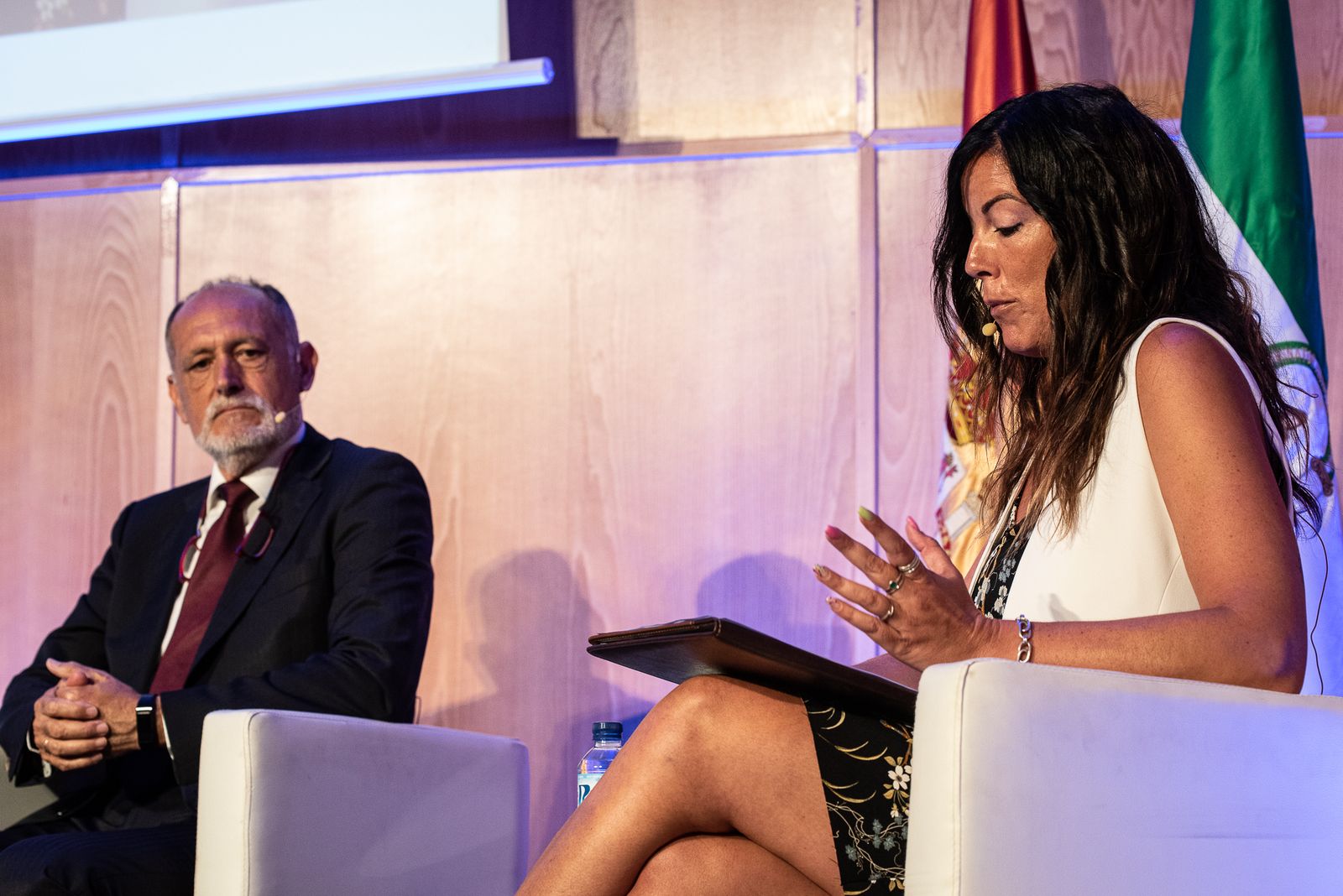 Imágenes de la presentación de la memoria de Aiqbe