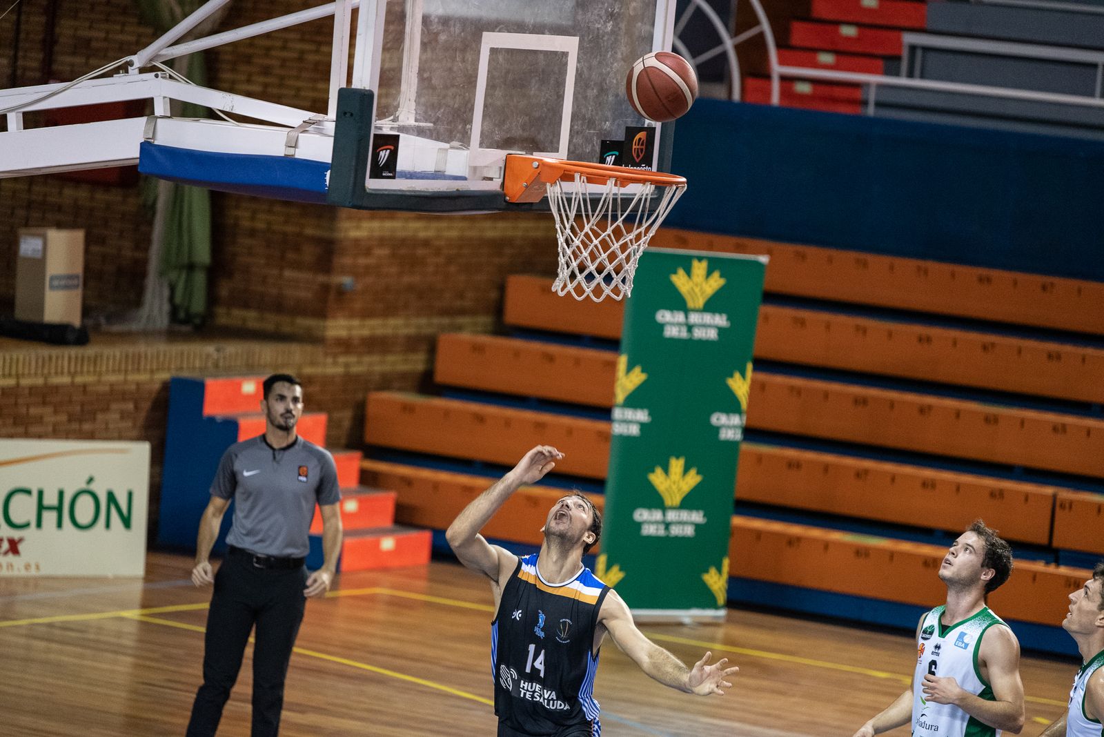 Baloncesto: Imágenes del Huelva Comercio - Extremadura