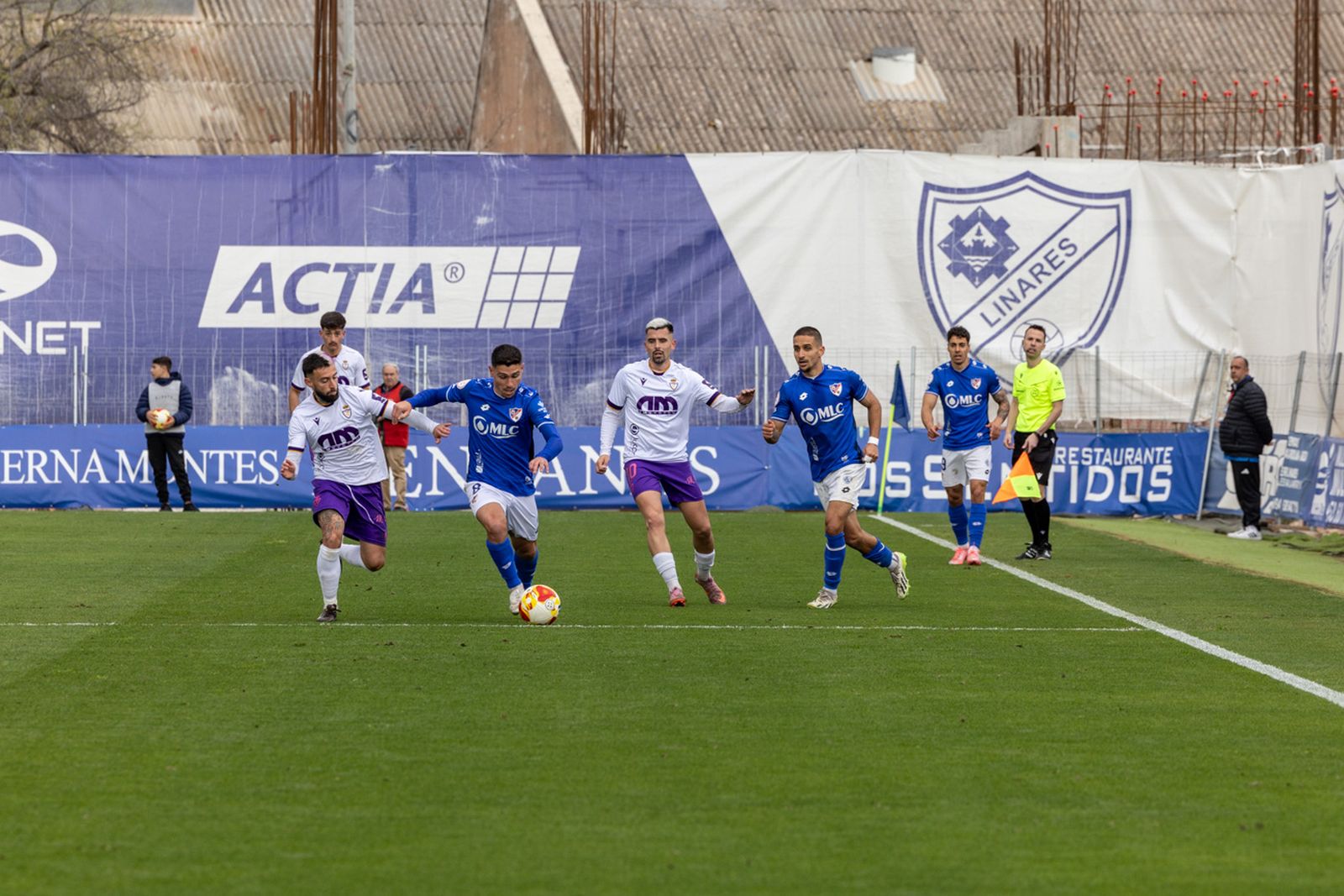 Las mejores imágenes del empate en el derbi entre Linares Deportivo y Real Jaén