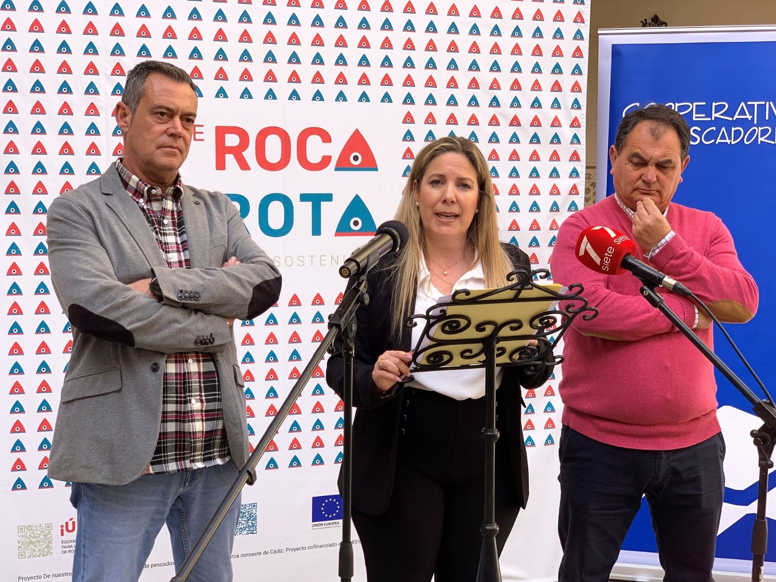La nueva marca colectiva ‘De Roca, De Rota’ se ha presentado en el Palacio Municipal Castillo de Luna.
