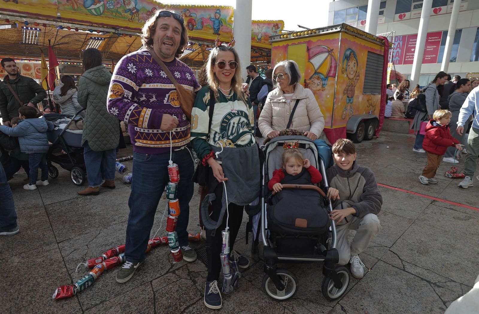 Búscate en el multitudinario arrastre de latas 2026 en Algeciras