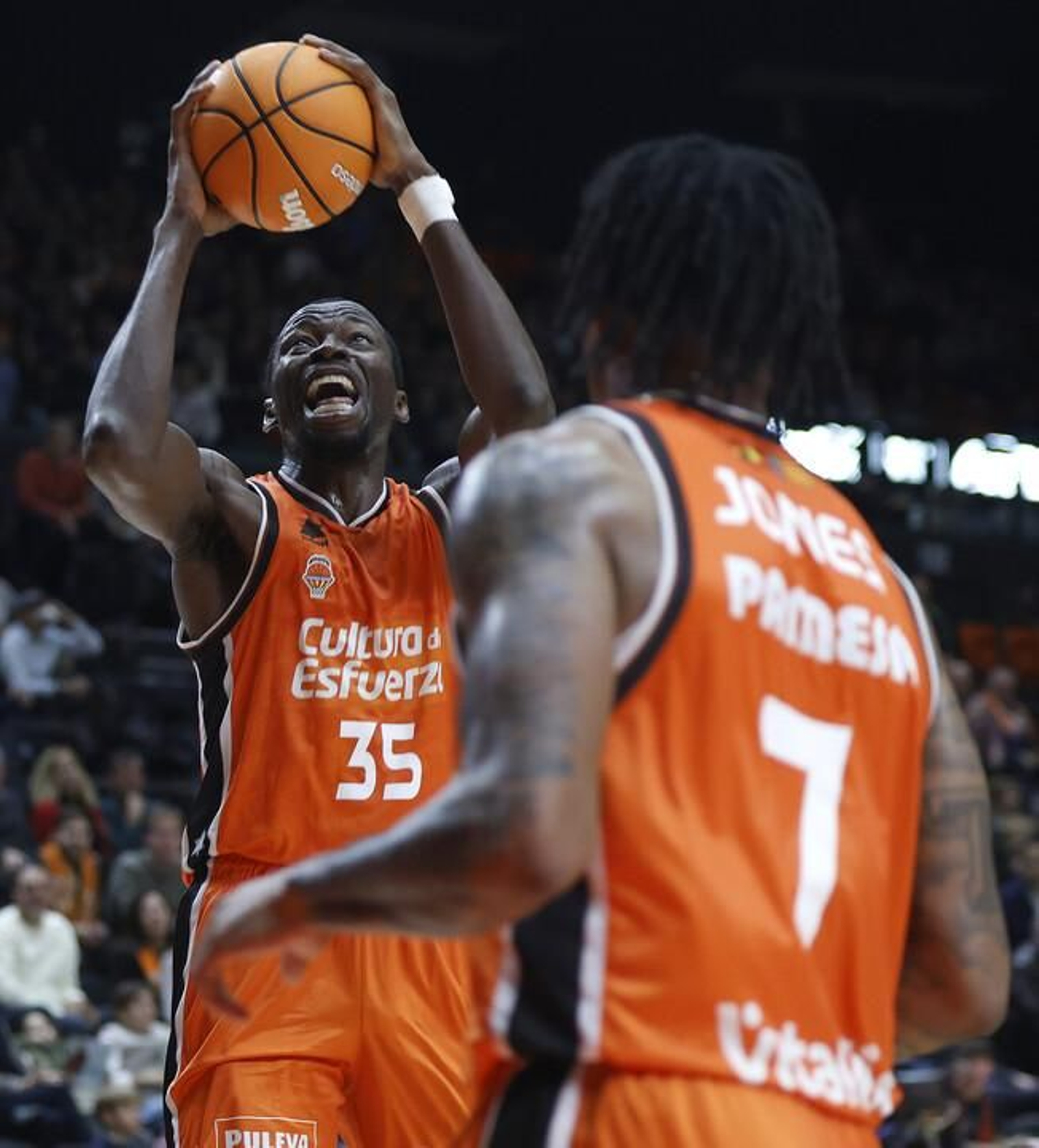 Brimah, en ese Valencia-Tenerife.