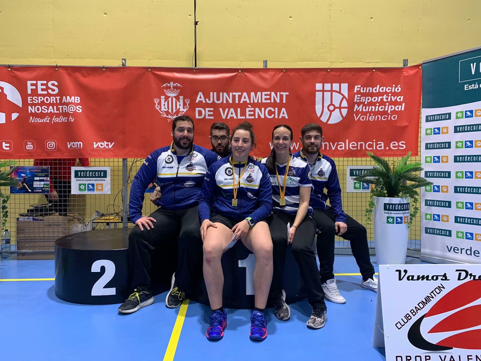 Representantes del Recreativo Bádminton IES La Orden en Valencia.