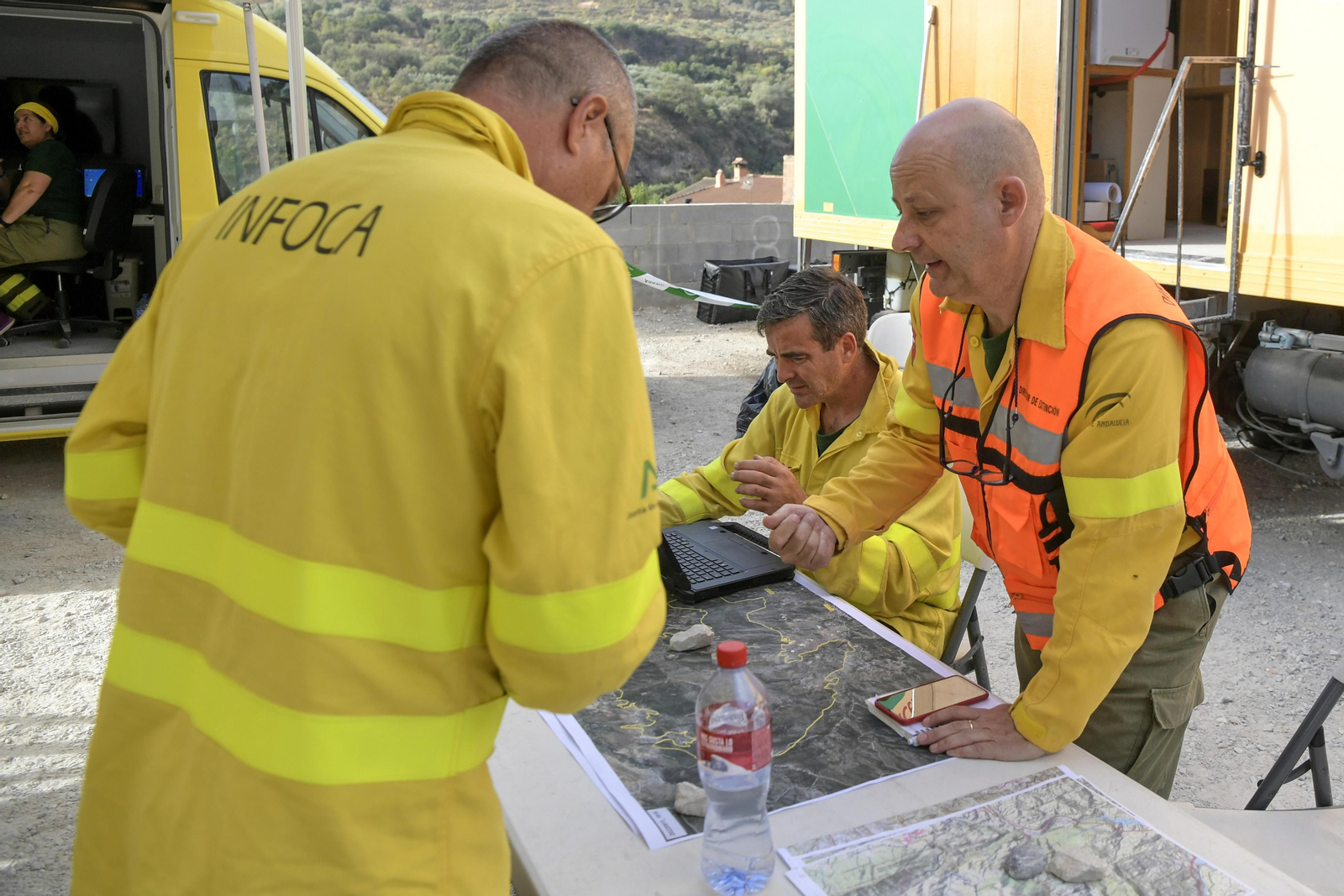 Las imágenes del incendio de Granada que causa terror en la provincia