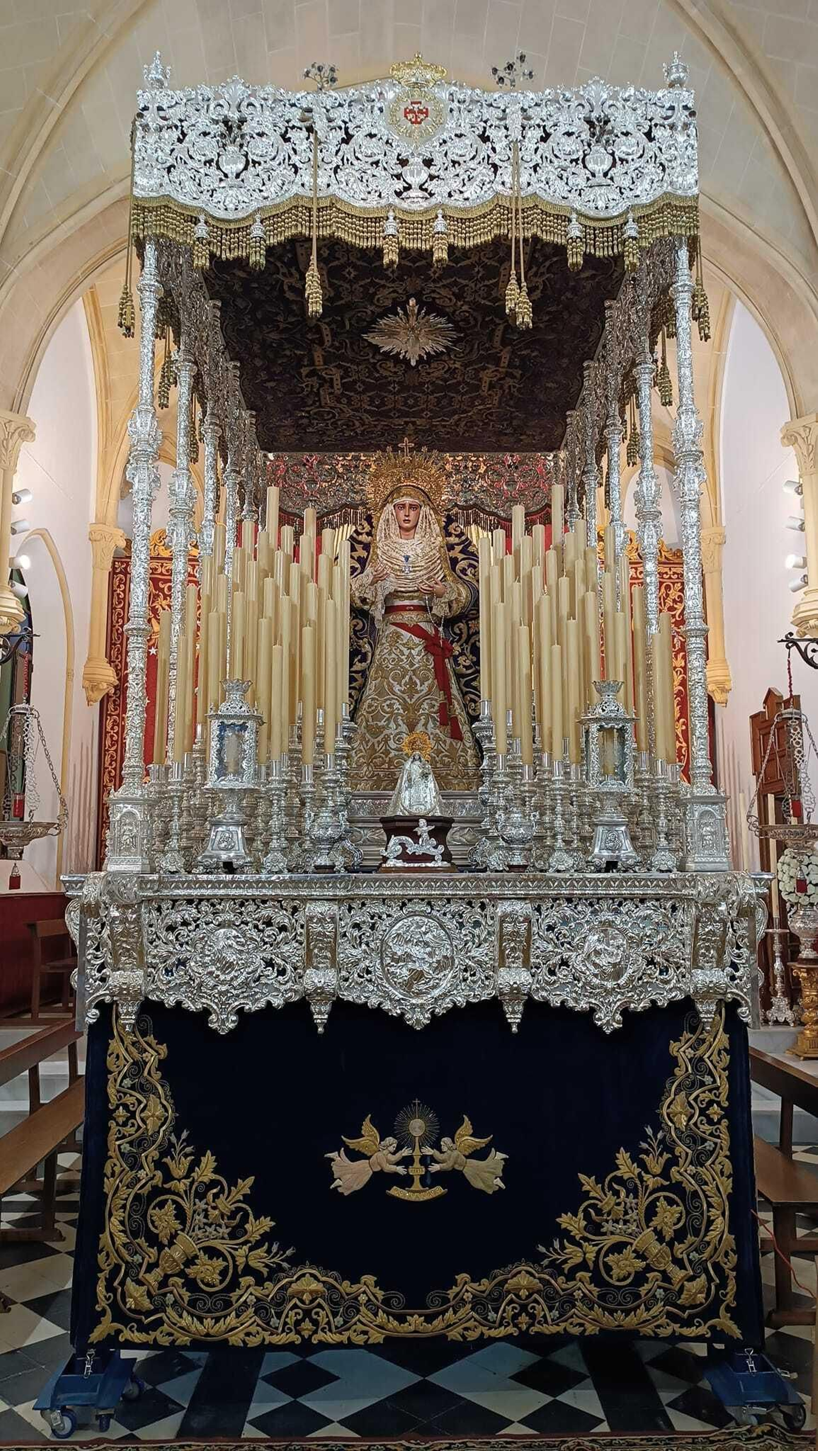 Nuestra Señora de la Estrella, en el paso de palio de Santa María de La Paz y Concordia. Nuestra Señora de la Estrella, en el paso de palio de Santa María de La Paz y Concordia.
