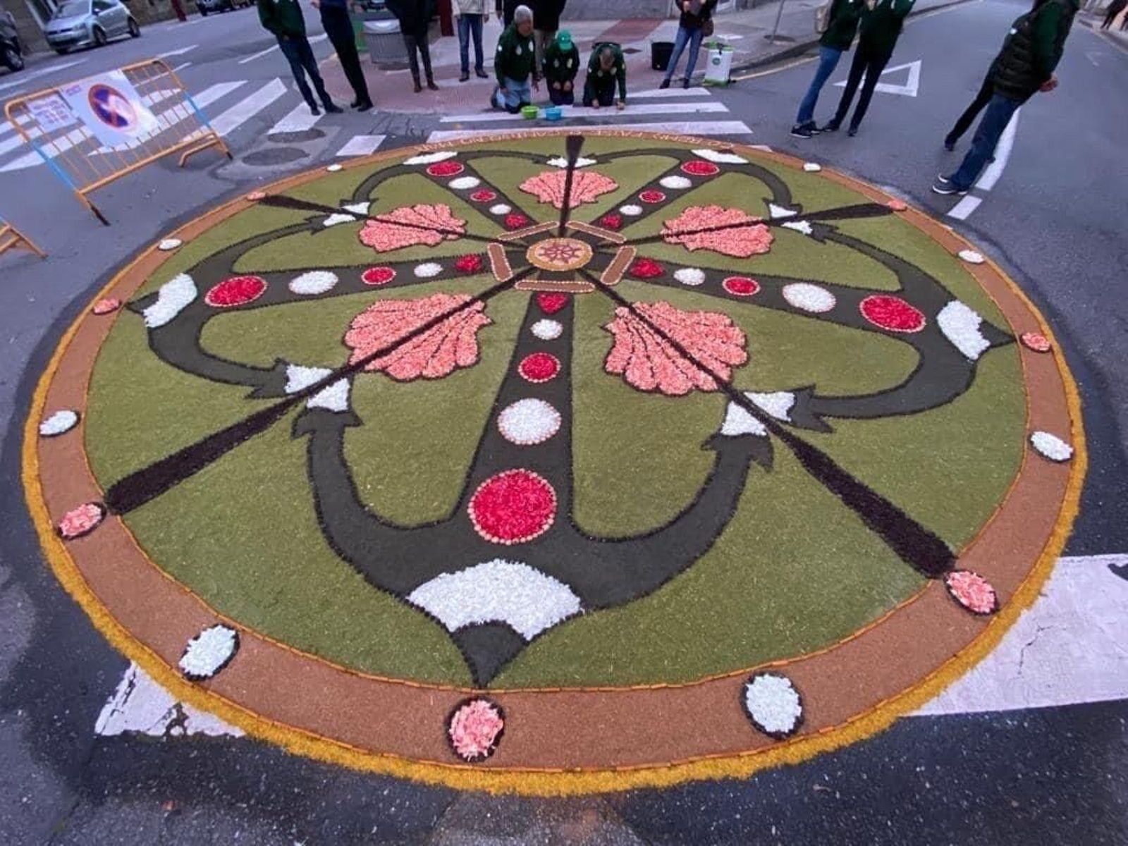 Una de las alfombras realizadas por la Asociación de Alfombristas do Corpus Christi de Ponteareas.