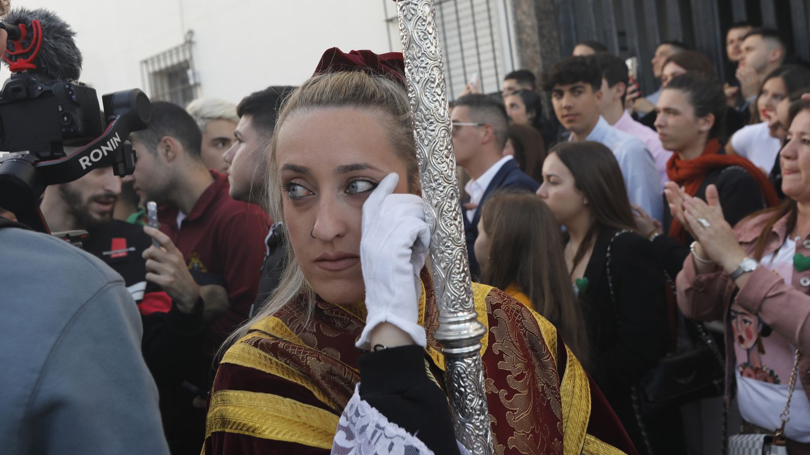 Las fotos del Viernes Santo en la Línea:  Cristo del Mar y Luz y Esperanza Nuestra, Soledad y Santo Entierro, Cristo del Amor y Misericordia y Amargura