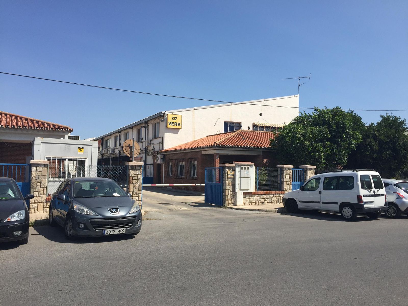 Vista exterior de la sede del Grupo Vera en la capital.