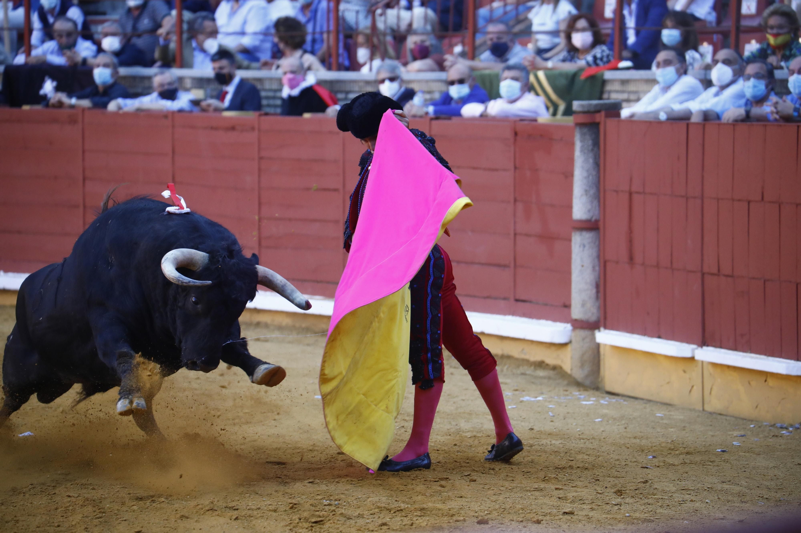 El mano a mano de Finito y Morante en la Feria Taurina de Córdoba, en imágenes
