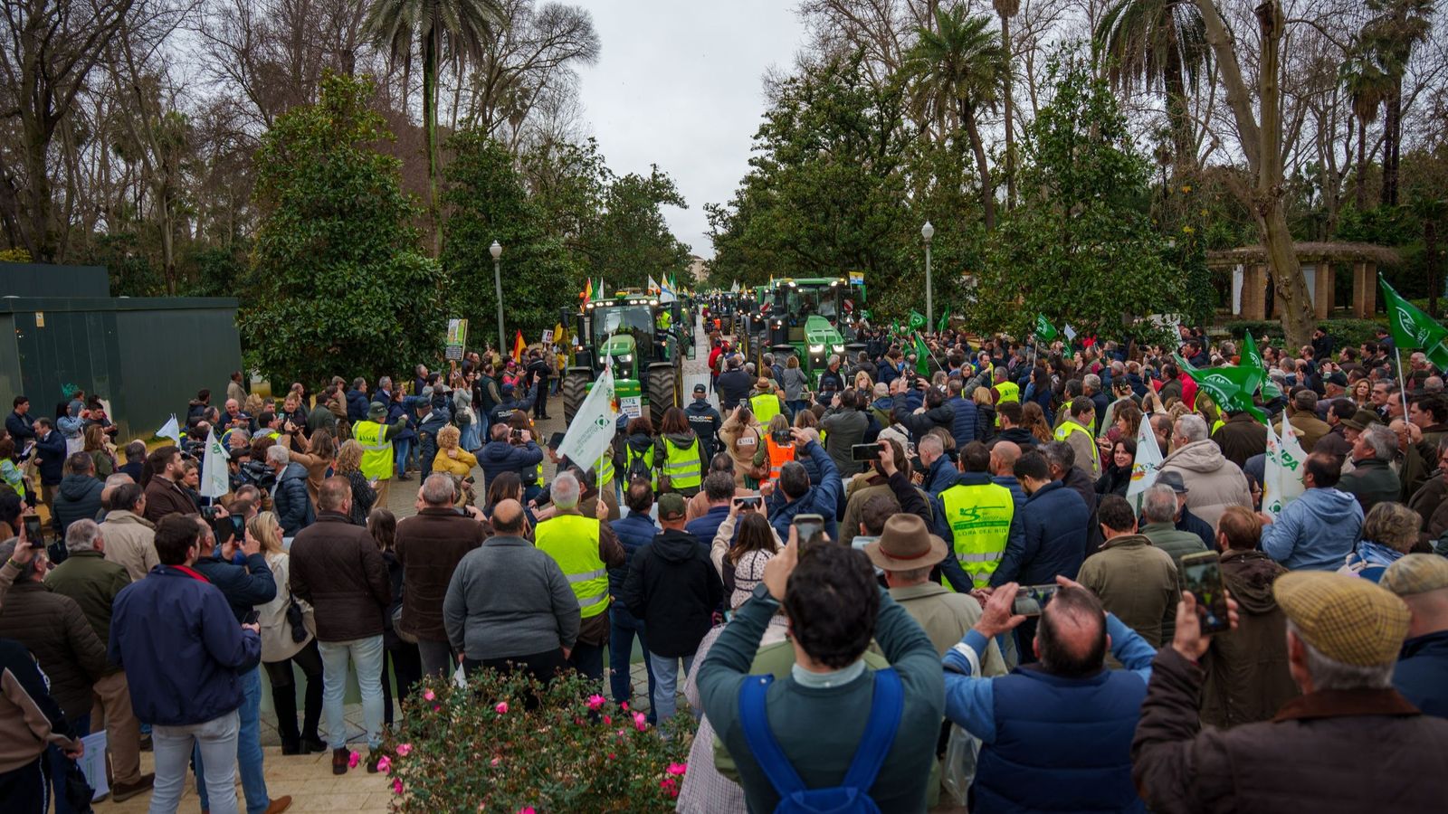 Tractores en el parque de María Luisa