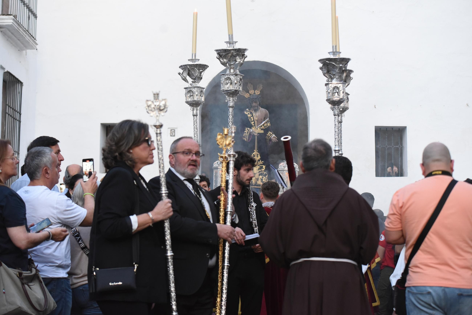 El vía crucis del Señor de la Humildad y Paciencia de Córdoba, en imágenes