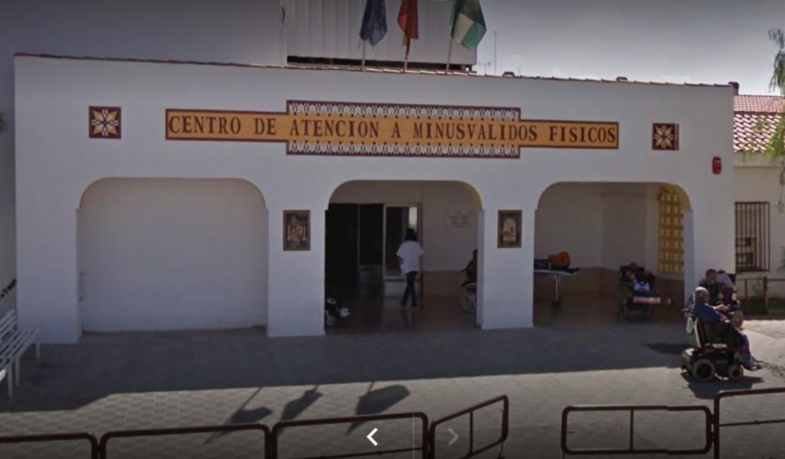 Fachada del Centro de Atención a Personas con Discapacidad Física de Pozoblanco.