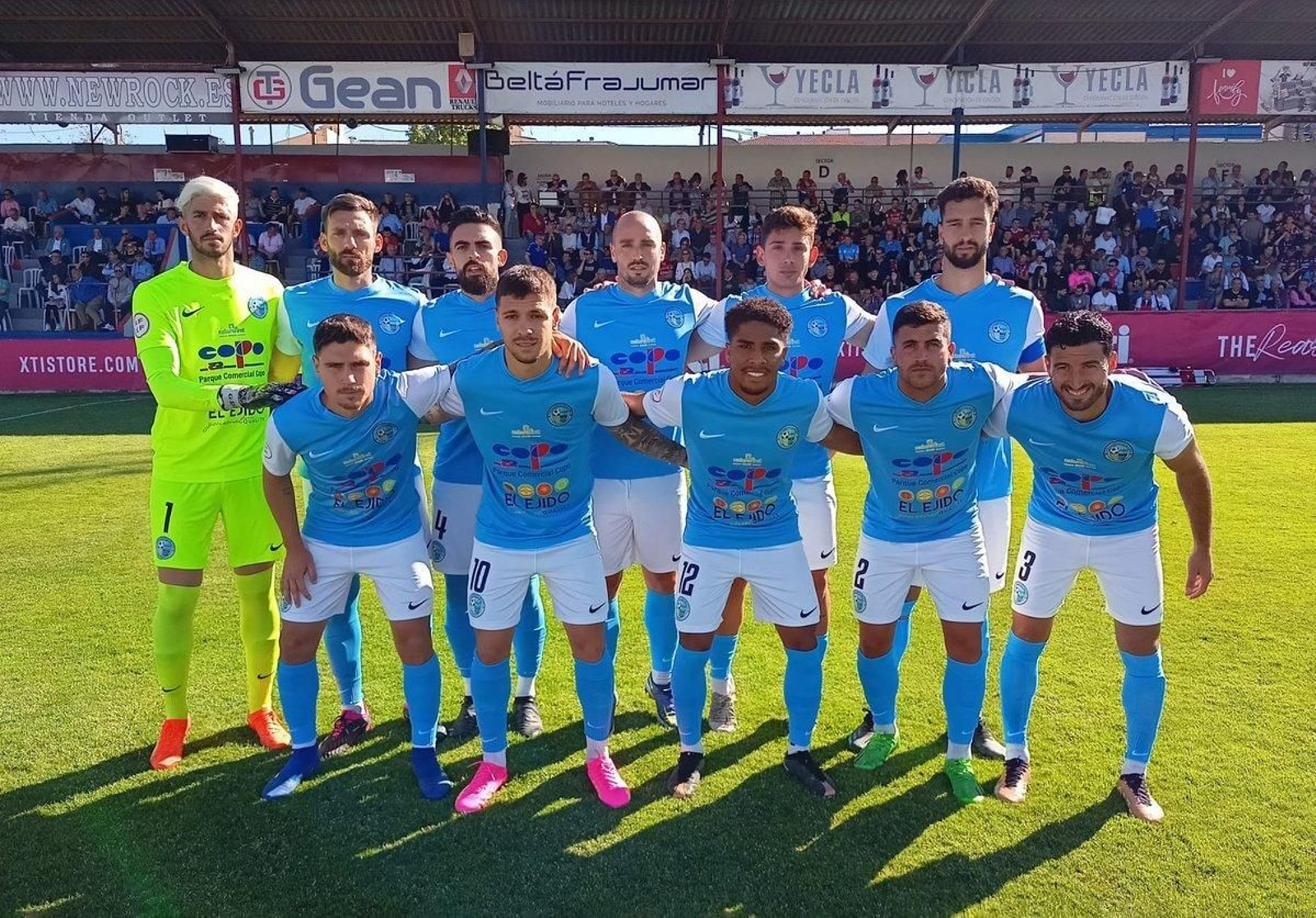 Once presentado por el conjunto celeste en La Constitución en su visita al Yeclano.