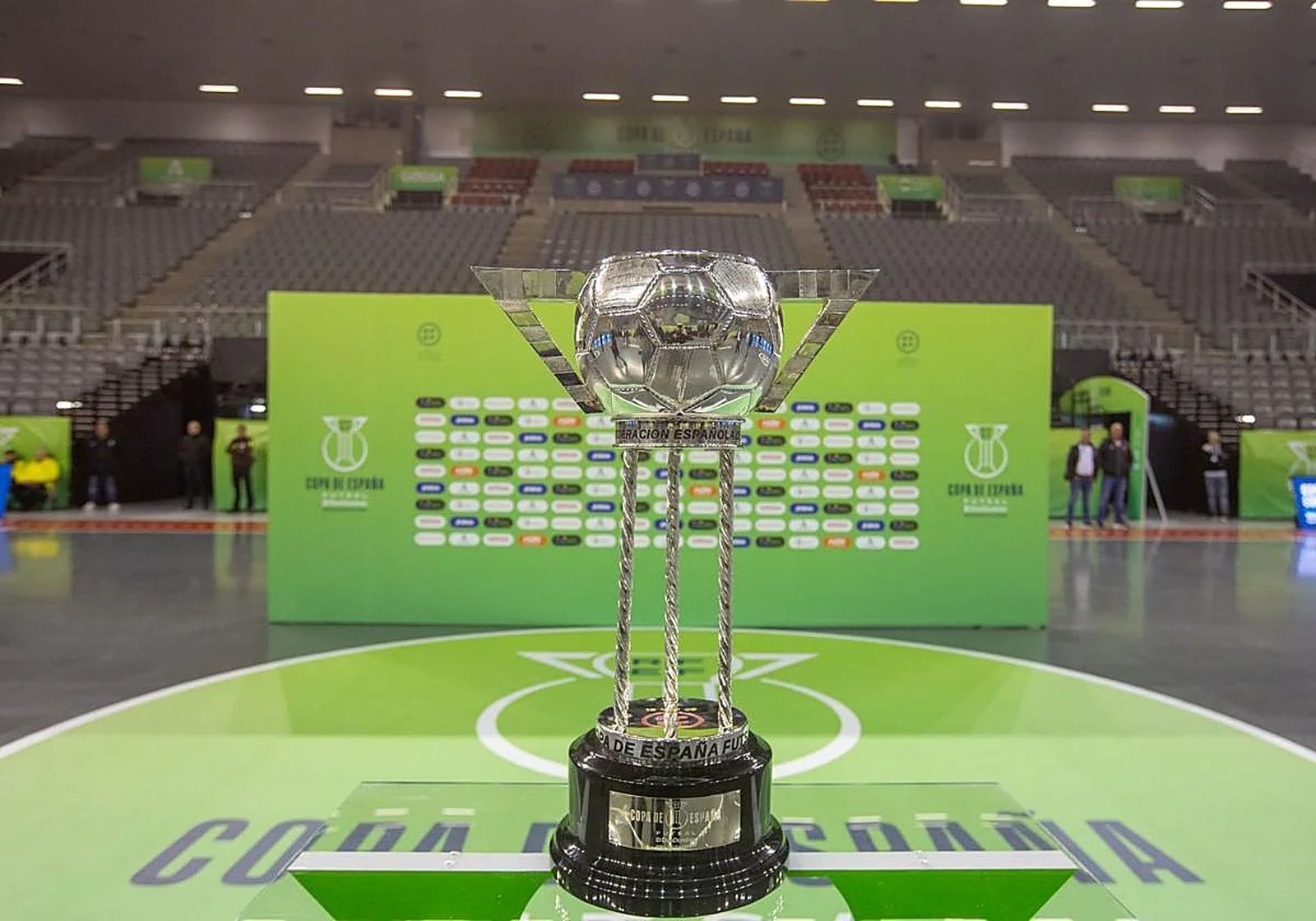 Trofeo de la Copa de España en la pista del Palacio de los Deportes de Granada.