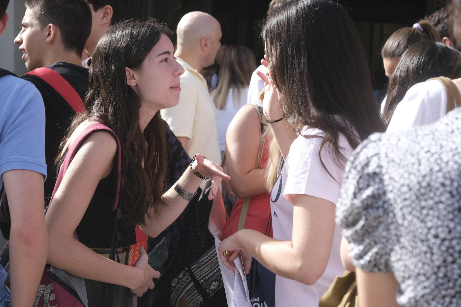 Así ha comenzado la selectividad 2022 en Córdoba, en imágenes