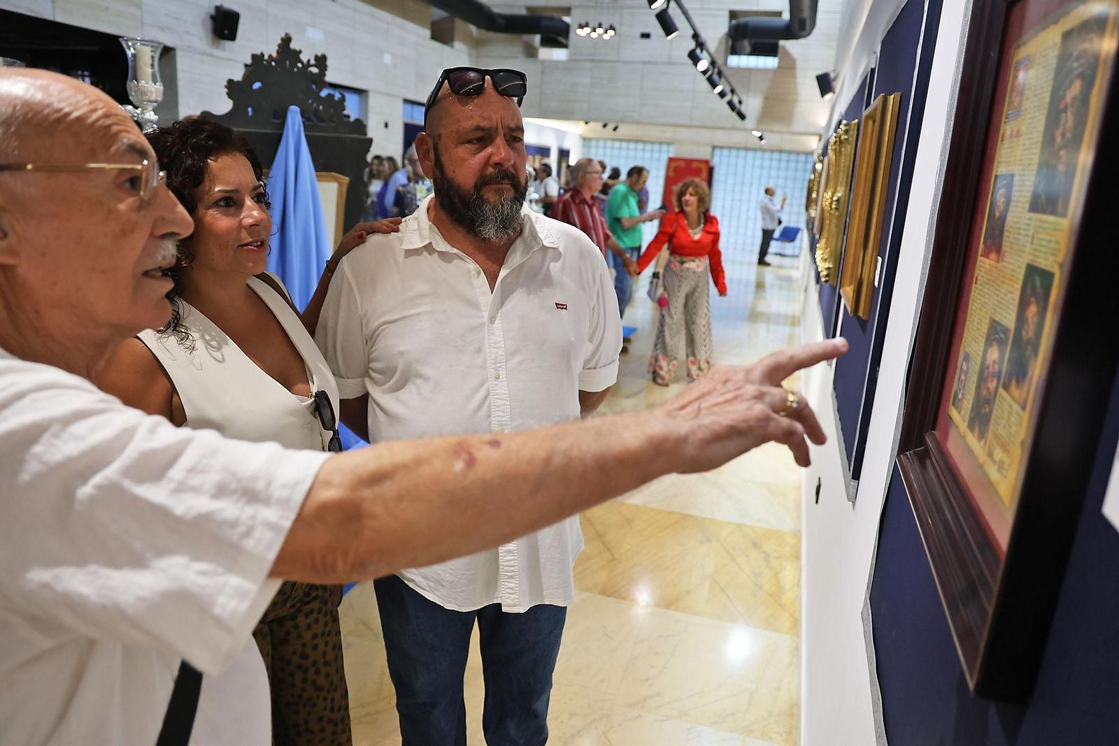 Imágenes de "Gratia Plena" exposición de Paco Llonís