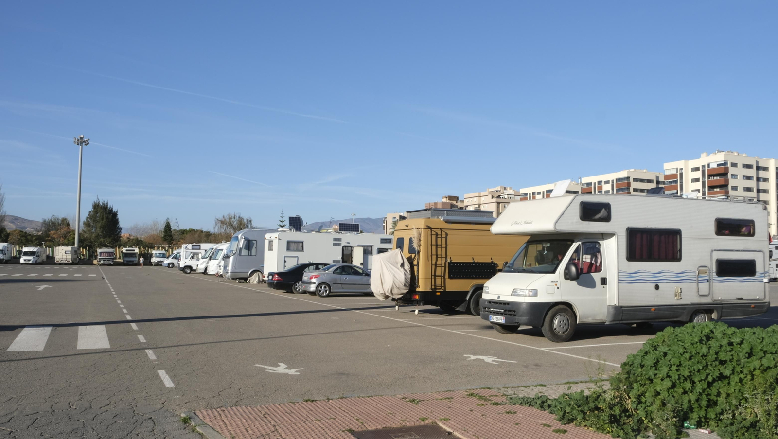 Las caravanas en Almería capital, en imágenes