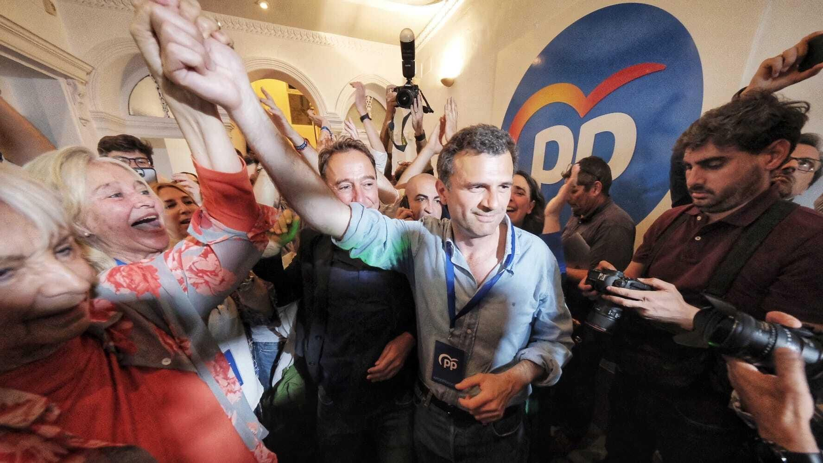 Todas las imágenes de la victoria del PP en Cádiz capital