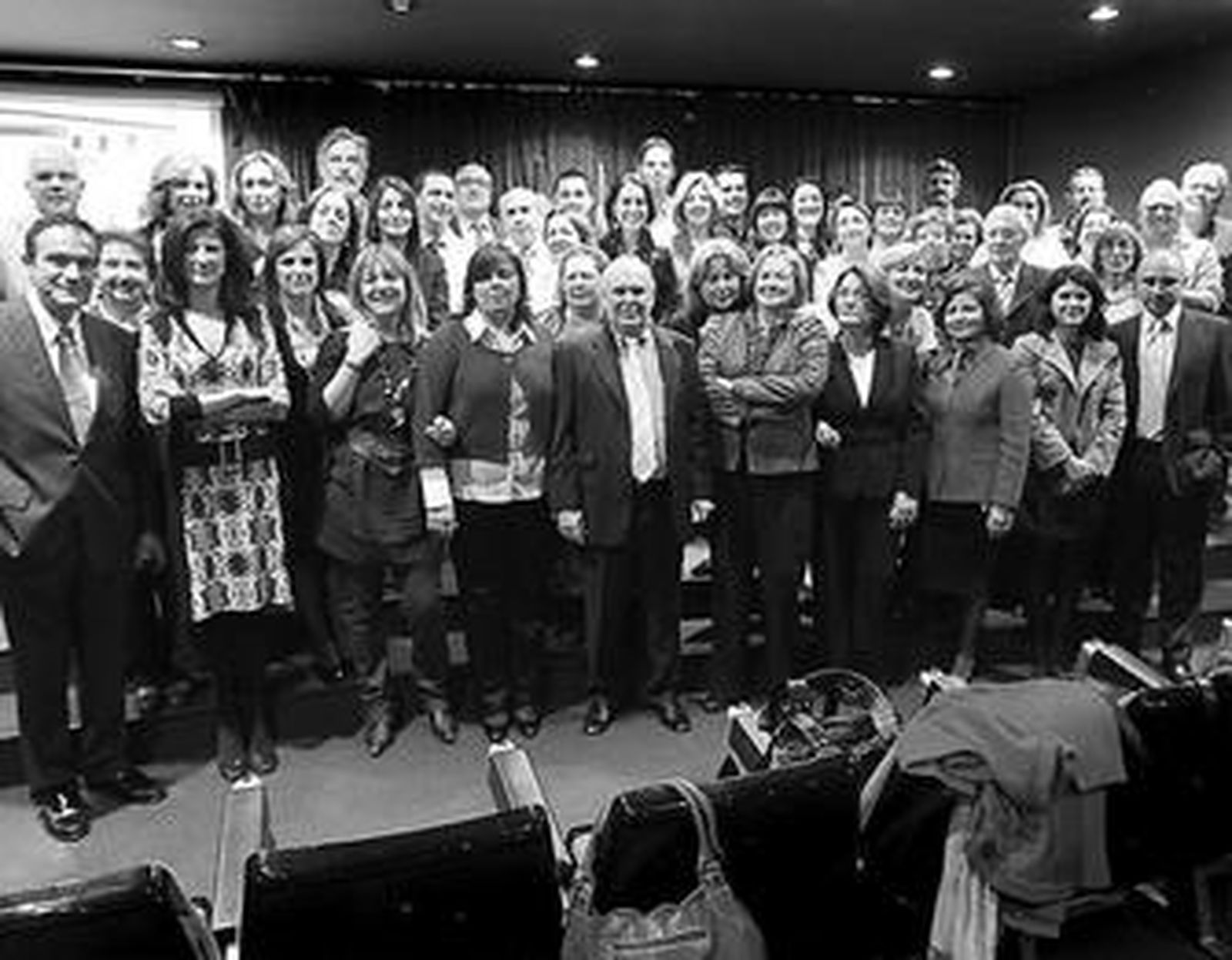Los profesionales que han pasado por el servicio celebraron ayer en el Puerta del Mar su 25 aniversario.