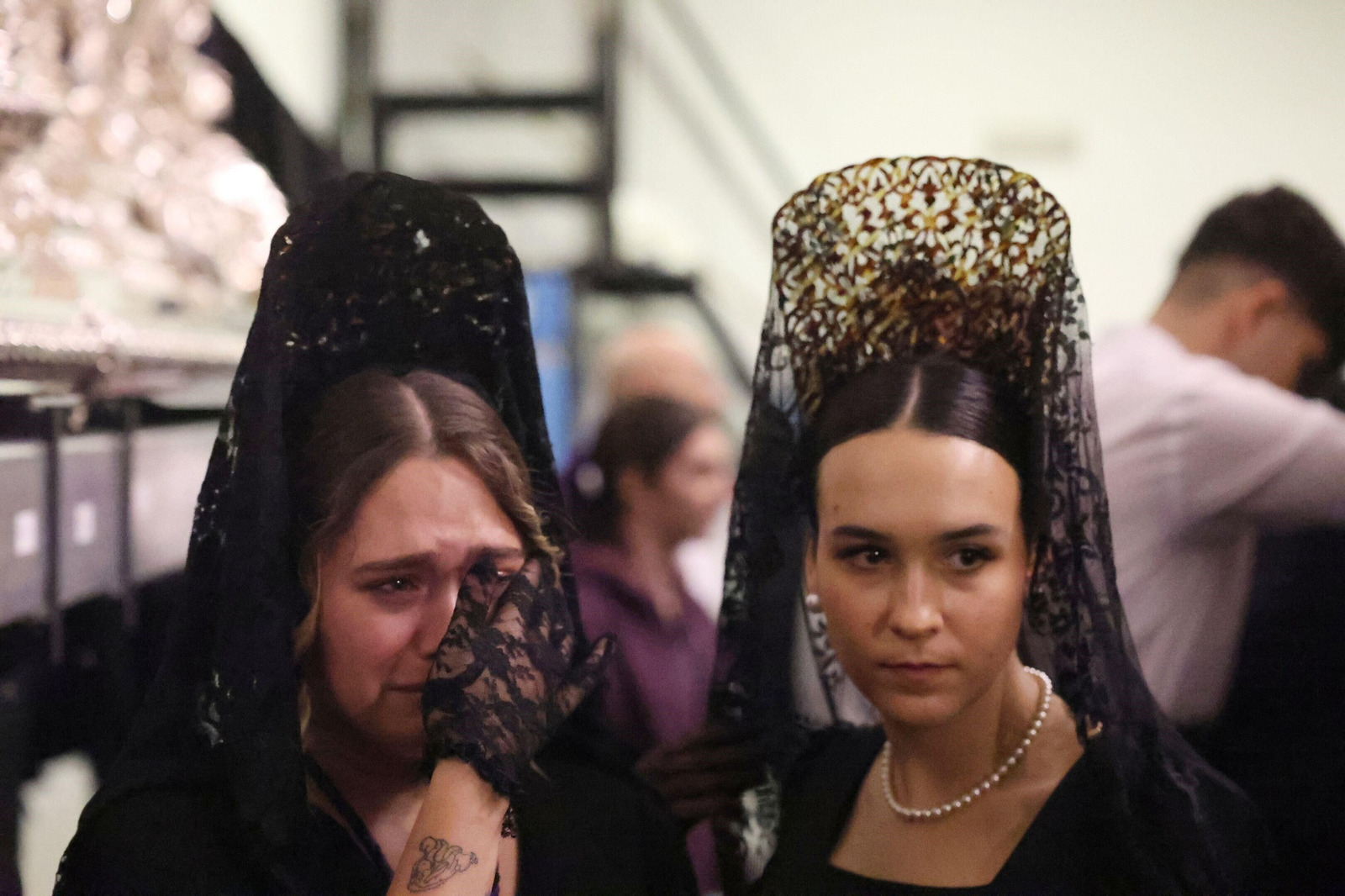 Crucifixión en el Lunes Santo en Málaga, en fotos