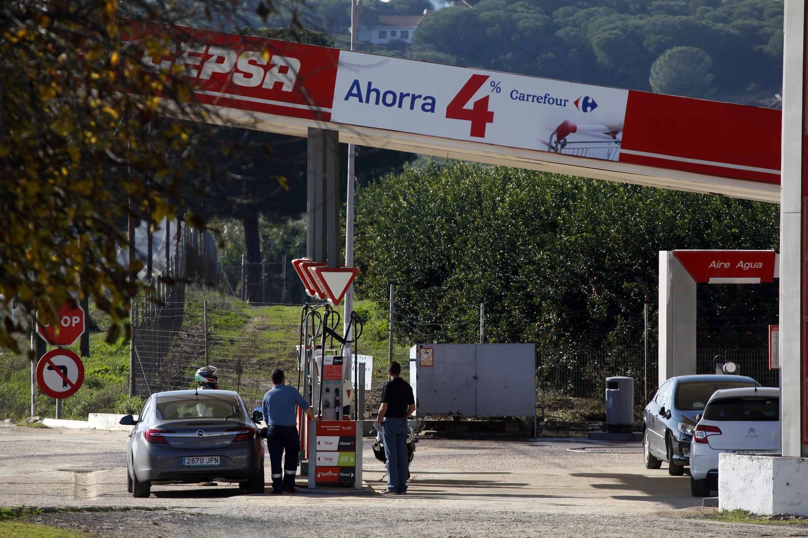 El suceso ocurrió en la noche del miércoles en la gasolinera ubicada junto a un club de alterne.