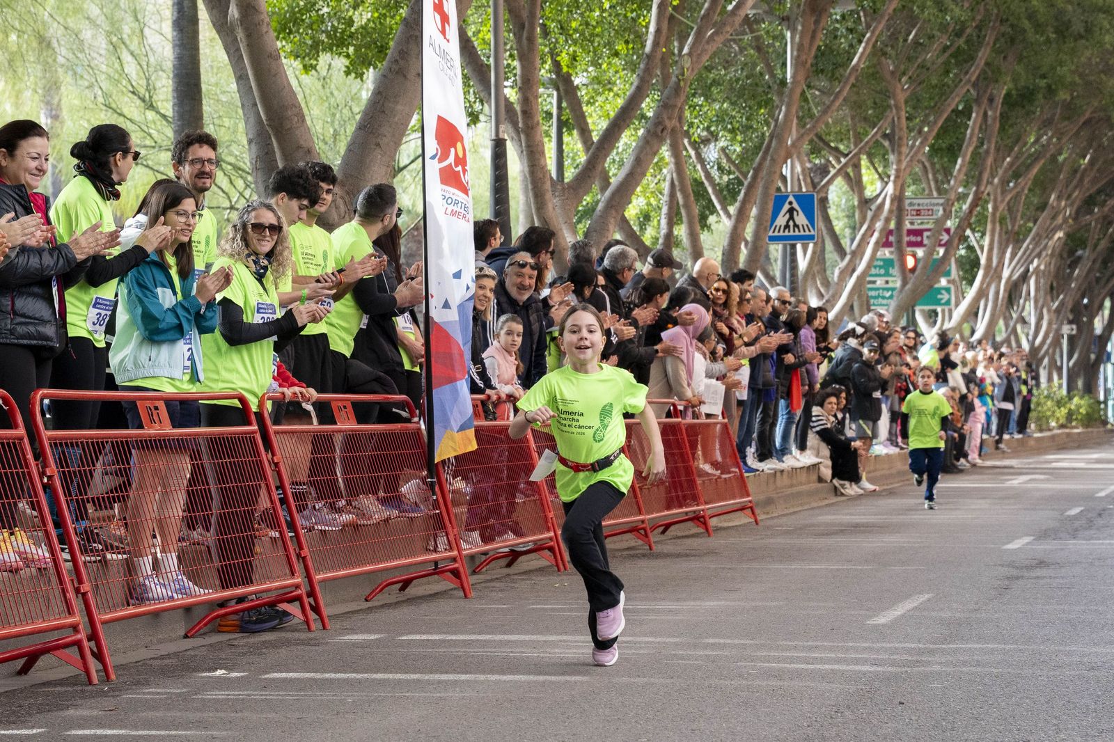 Almería corre unida contra el cáncer en una jornada solidaria