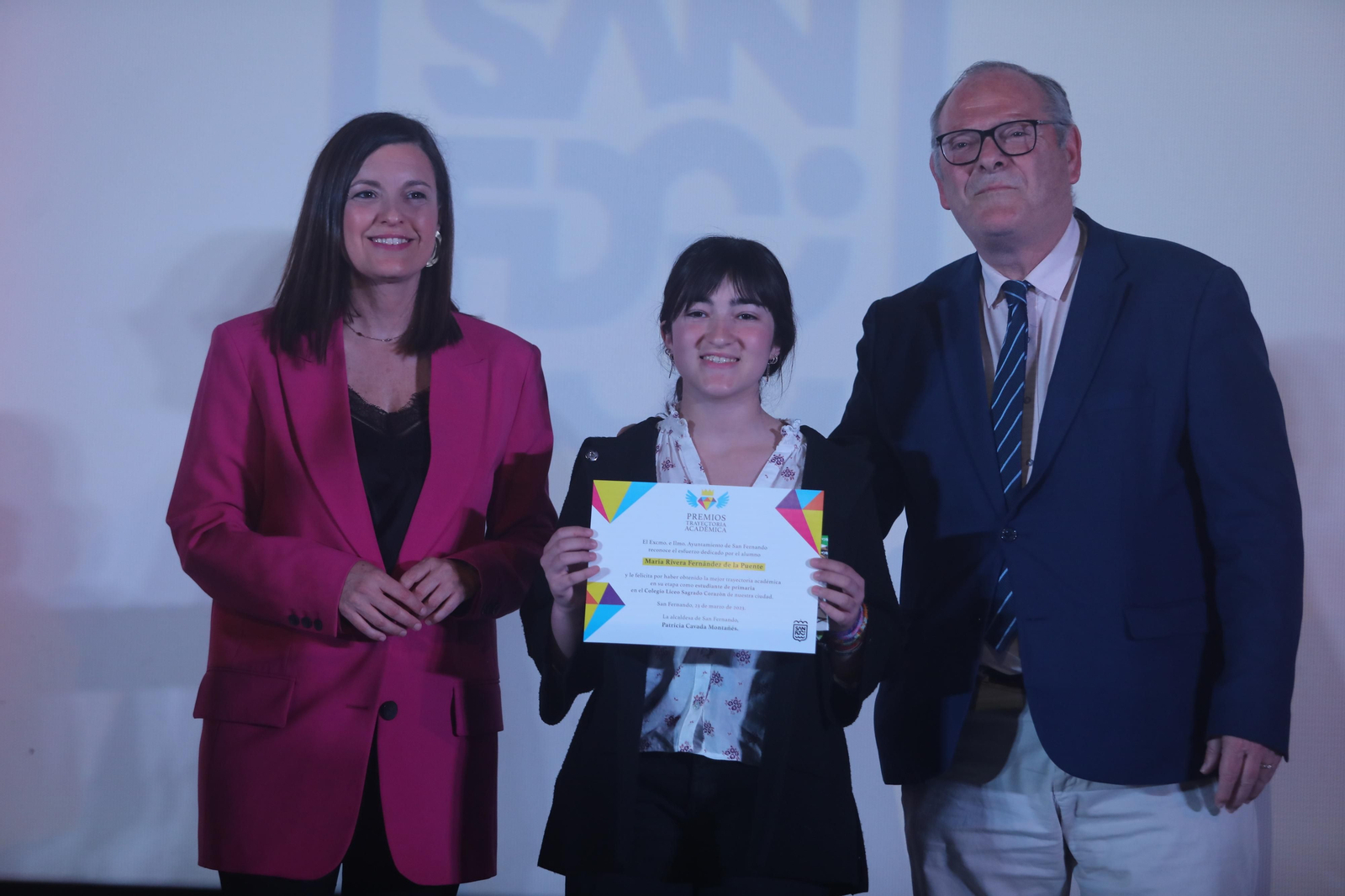 Las imágenes del acto de entrega de premios a los mejores expedientes académicos en San Fernando