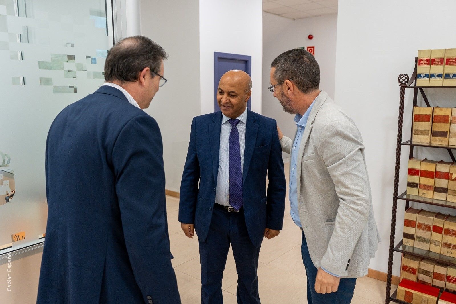 Los participantes en la reunión, durante la misma