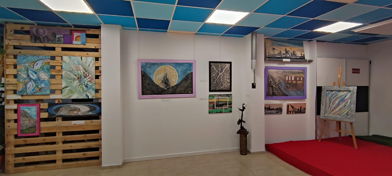 Arte "reciclado" en la exposición de Juan Manuel Ruiz que puedes ver en Martos