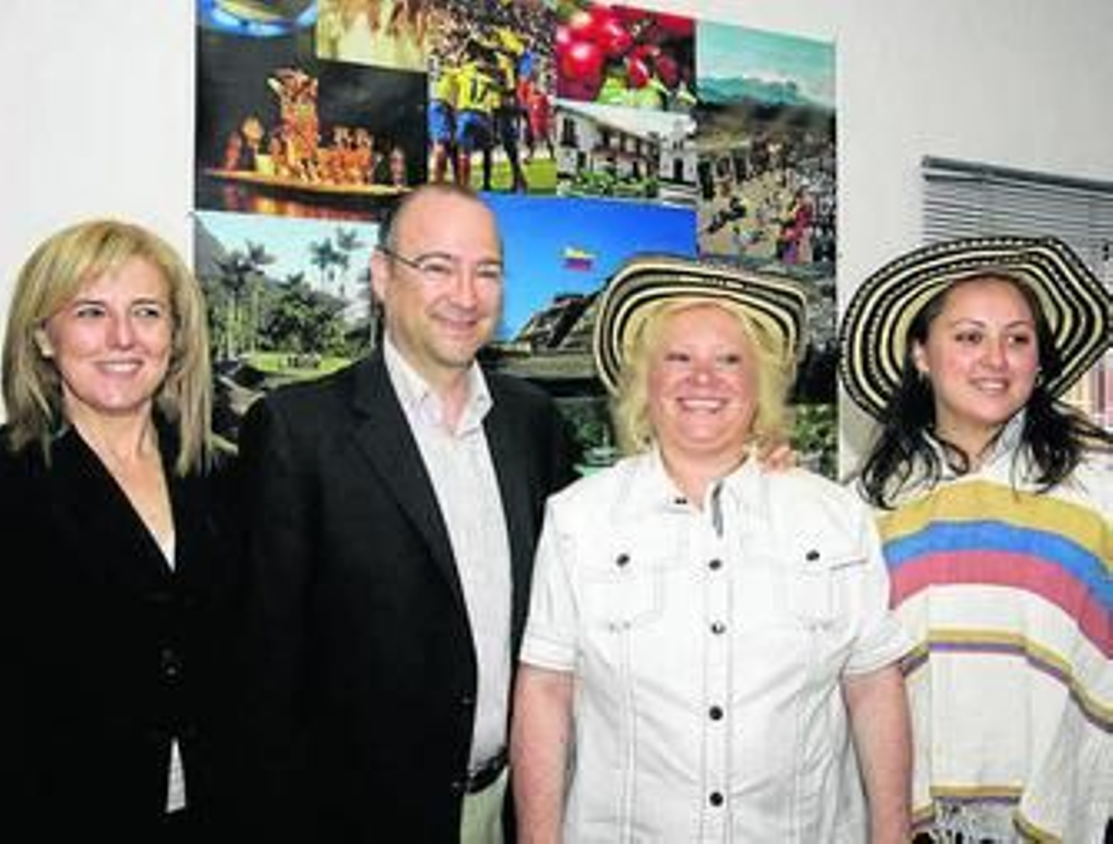 La colombiana Yaddy González junto al alcalde de Almería.