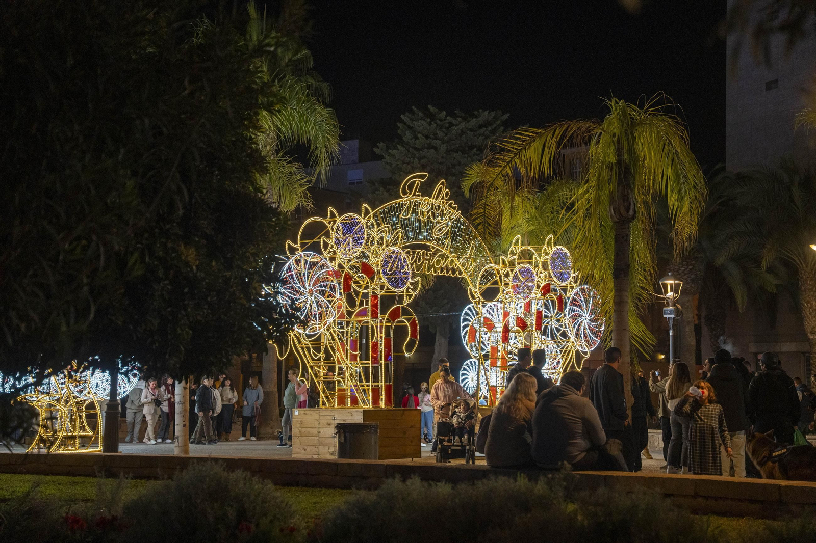 Las mejores imágenes del encendido navideño en Almería