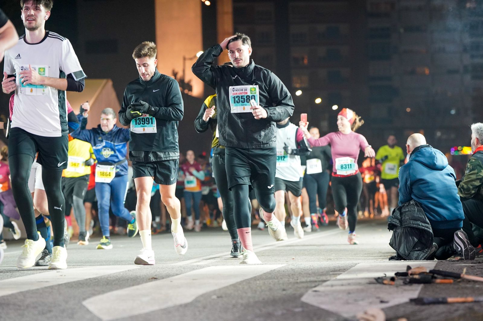 En imágenes: búscate en tu llegada a meta de la Carrera de San Antón 2026 (14)