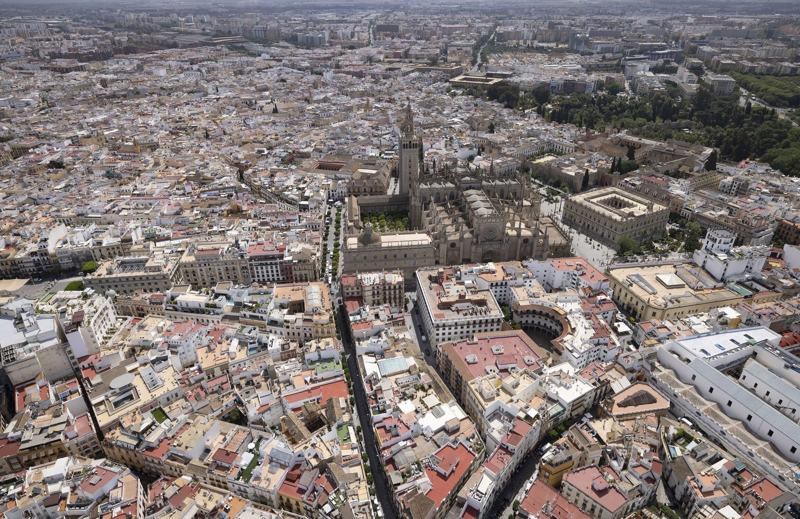 Sevilla desde el helicóptero de la Policía Nacional