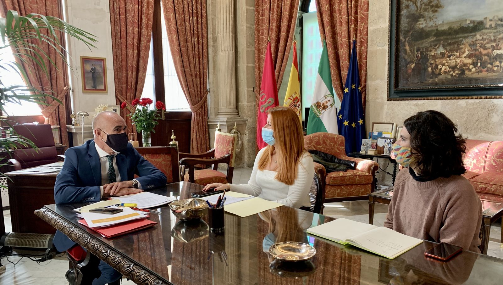 Momento del encuentro entre Muñoz y Serrano.