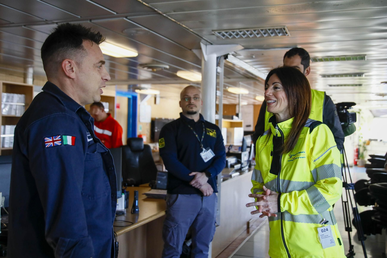 Las imágenes de la plataforma Saipem 3000 en el Puerto de Almería