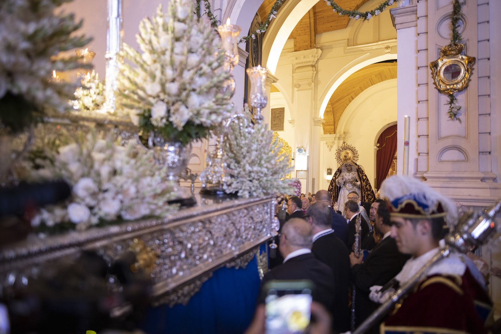 Imágenes de la procesión de la Virgen de la Cinta por el centro de la ciudad