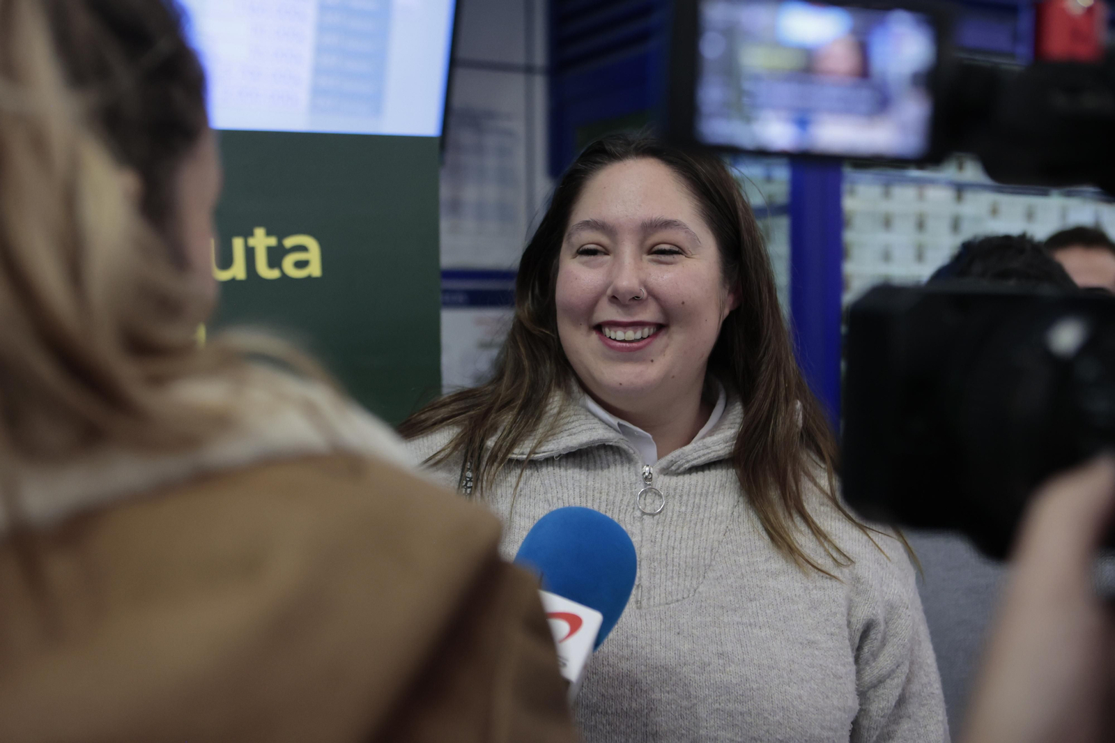 Alegría entre los premiados con el Gordo de la Lotería de Navidad
