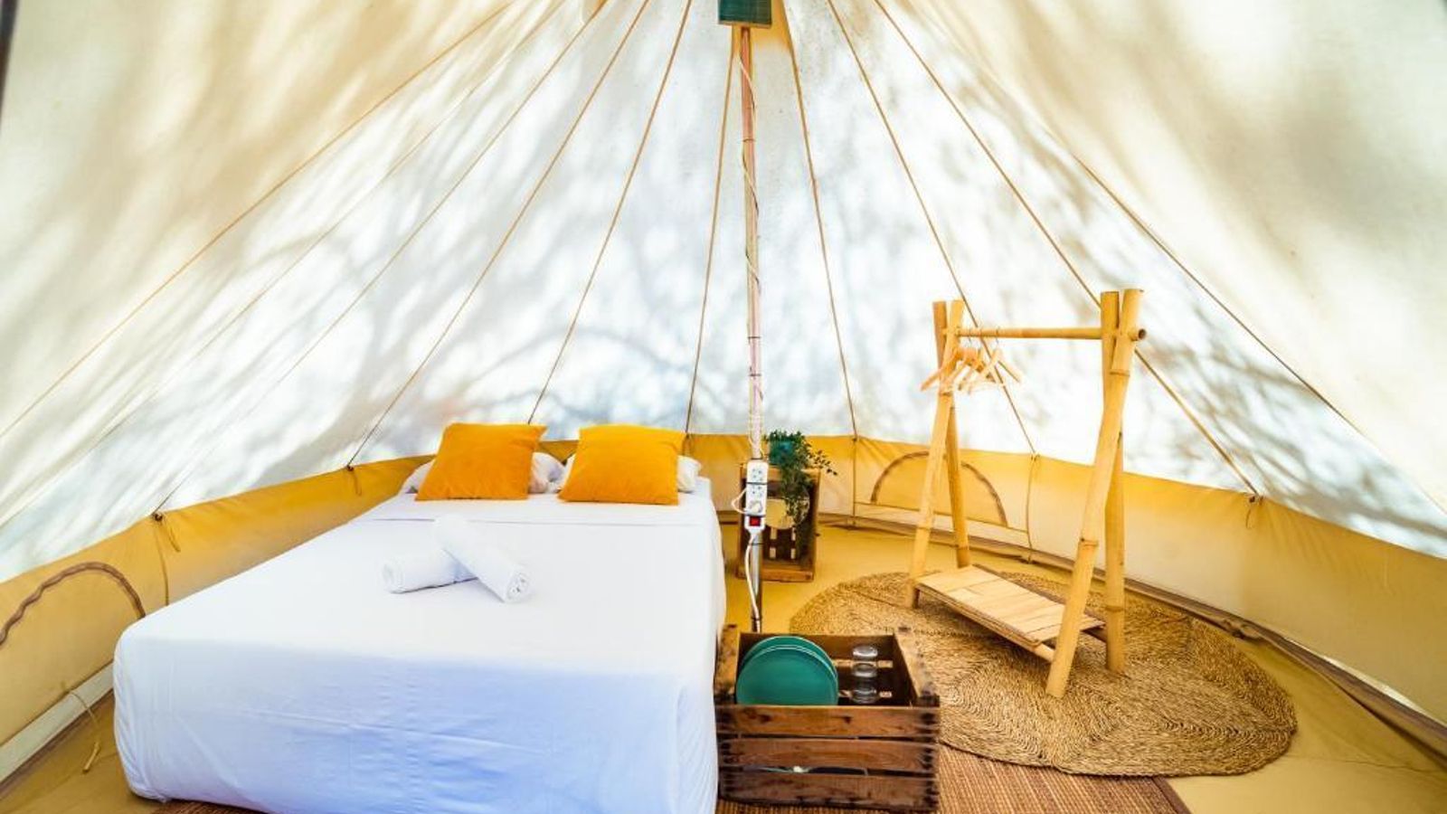 Interior de uno de los glampings de Kamping OH - Punta Paloma