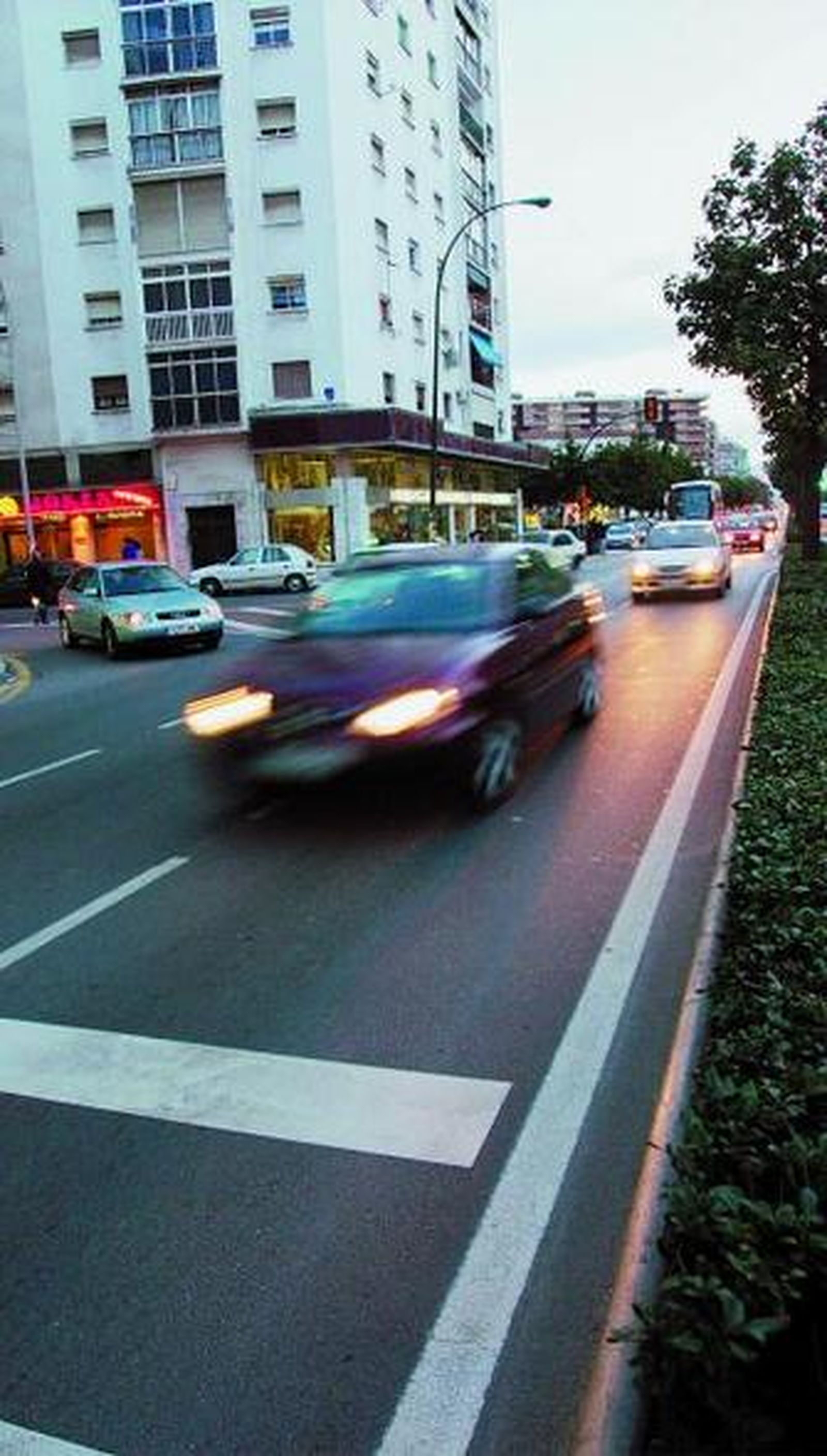 Tráfico en Carretera de Cádiz antes de las obras del Metro.