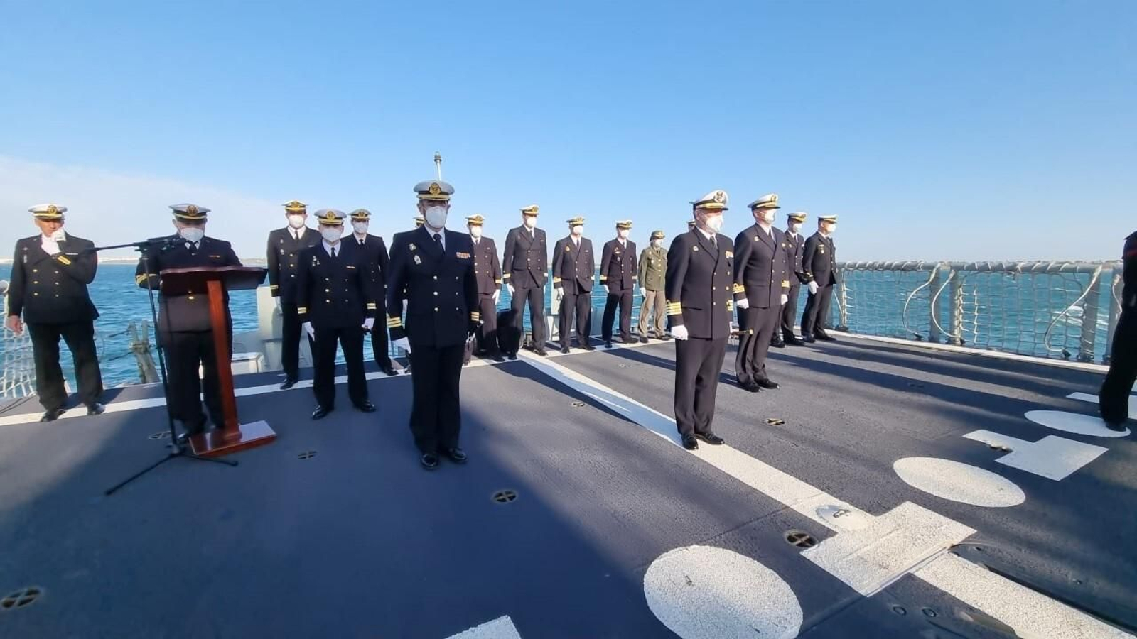 Imagen de la ceremonia a bordo de la fragata