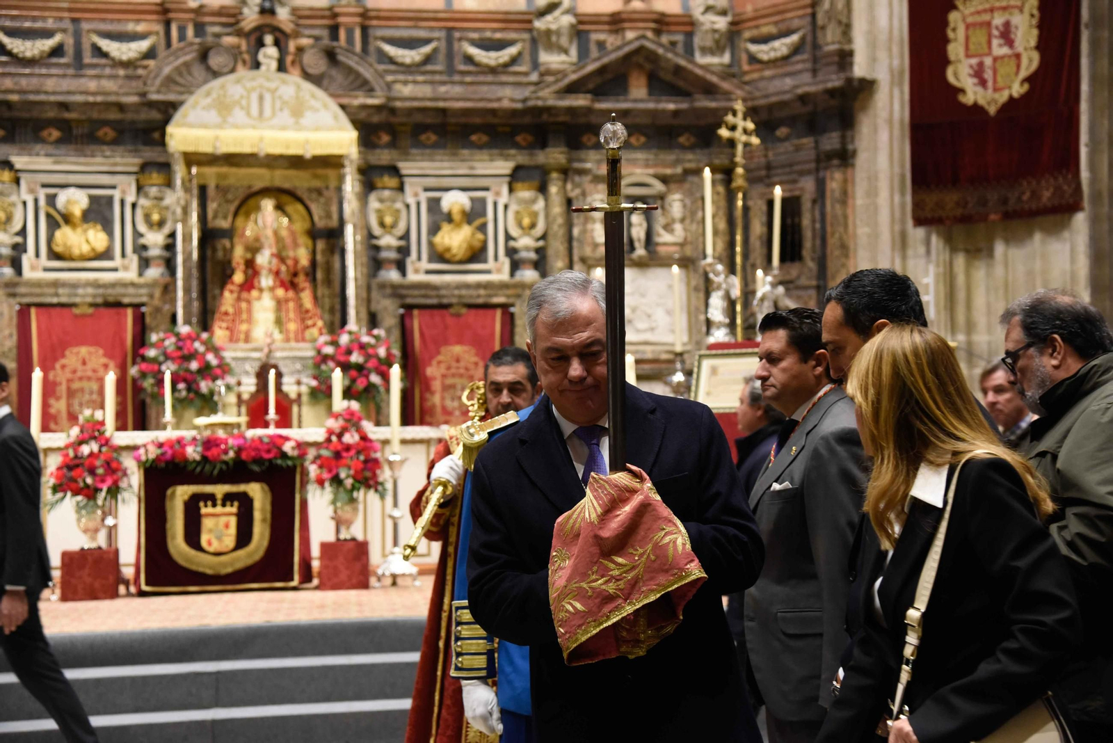 La espada de San Fernando, en la procesión de San Clemente
