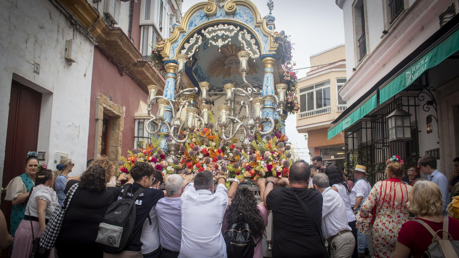 Romería del Rocío: las imágenes de la salida de la hermandad de San Fernando