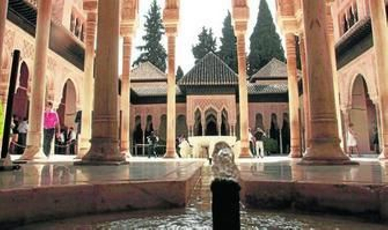 Patio de los leones, la restauración que nunca acaba