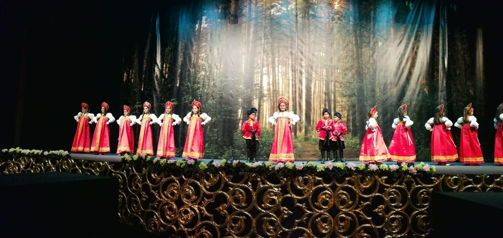 Coronación de la reina infantil.