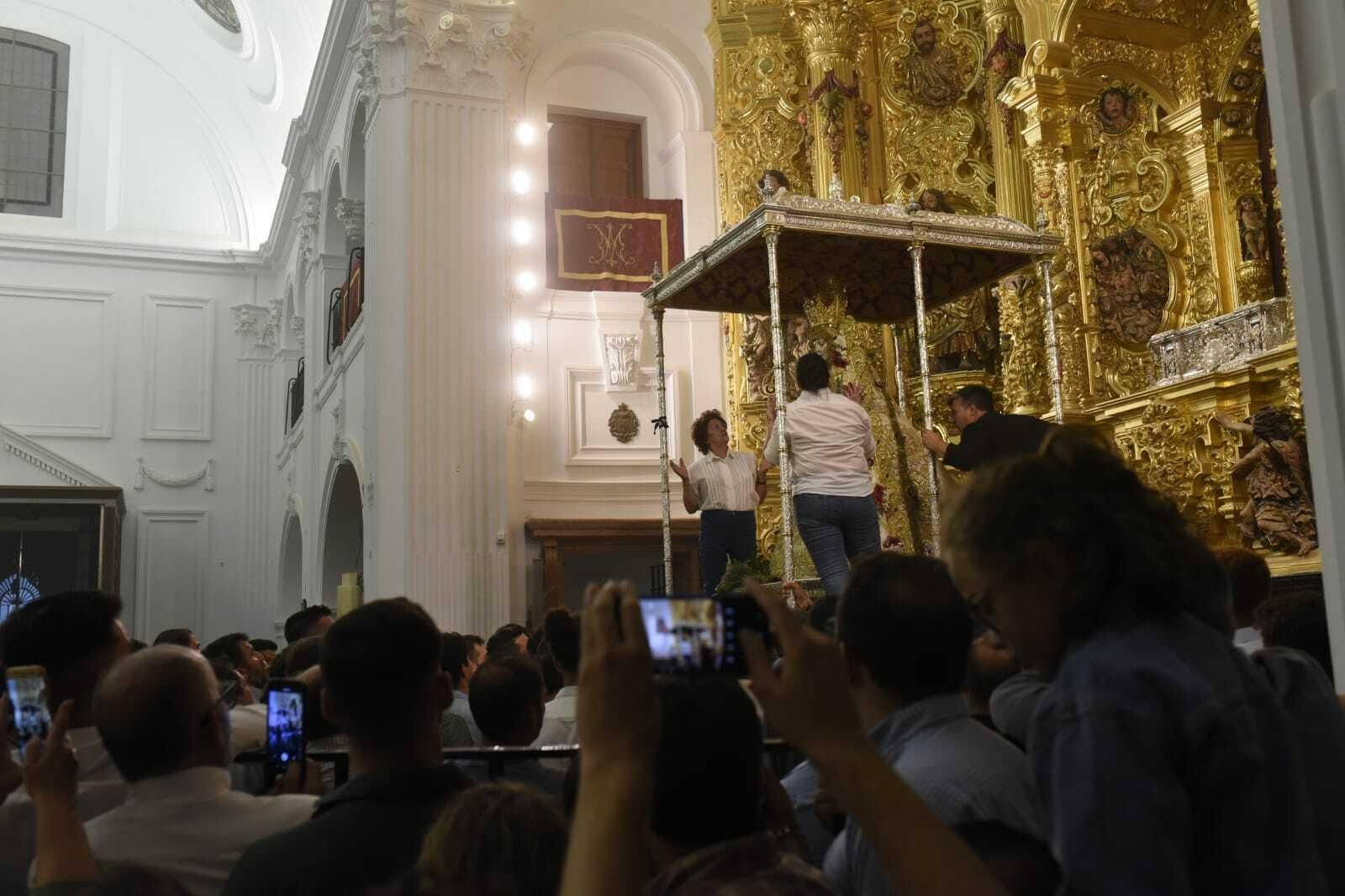 La recogida de la Virgen del Rocío, en imágenes