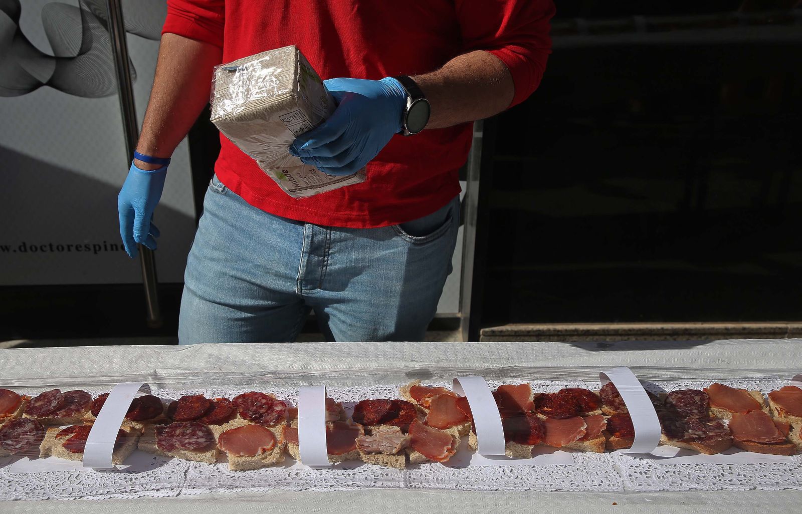 La III Tosta Ibérica Gigante de Los Barrios, en imágenes